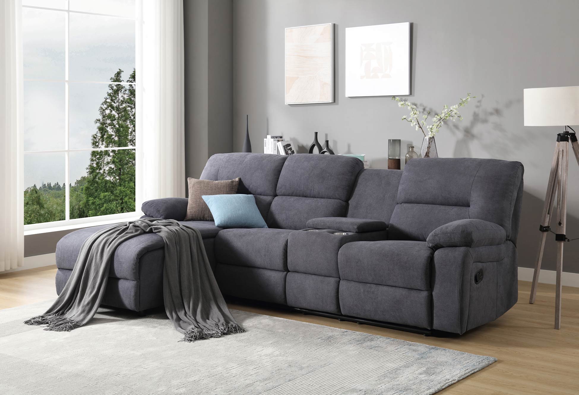 Moderne Ecksofa mit Chaiselongue Farben: Braun, Grau und Hell-Grau Funktionen: Relax- und Liegefunktion Material: Komfortabler Stoffbezug